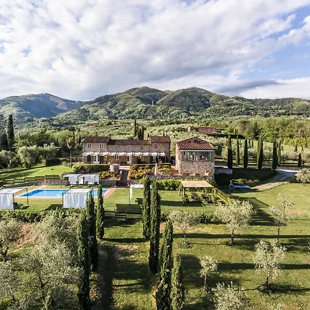 Ampio Completamente Rinnovato Con Vista E Piscina Apartament *
