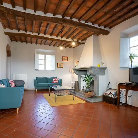 Ampio Completamente Rinnovato Con Vista E Piscina