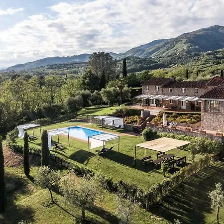 Ampio Completamente Rinnovato Con Vista E Piscina Apartament Lukka