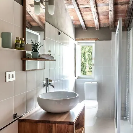 Ampio Completamente Rinnovato Con Vista E Piscina Apartament *